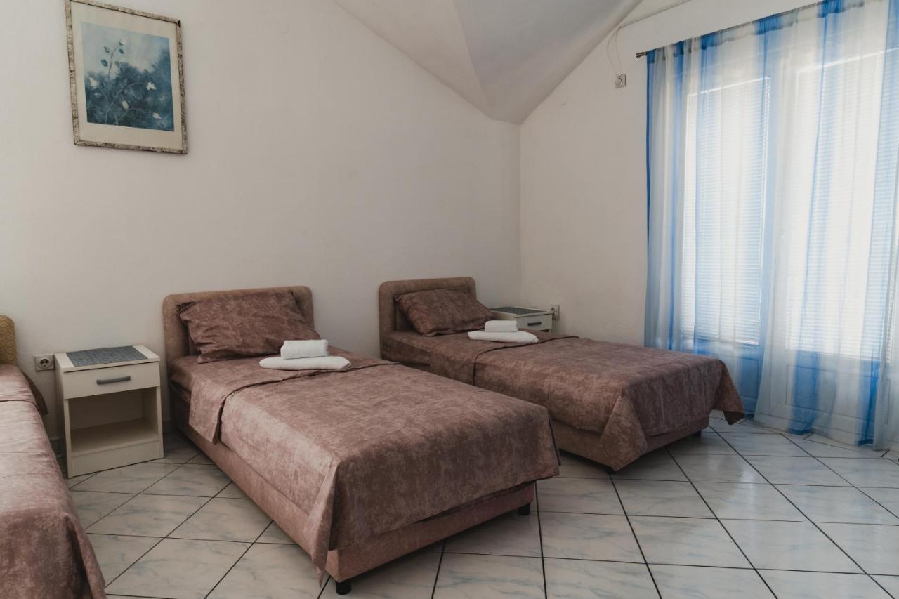 Apartments Djukic Tivat Exterior foto