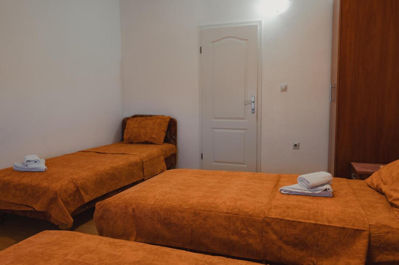 Apartments Djukic Tivat Exterior foto