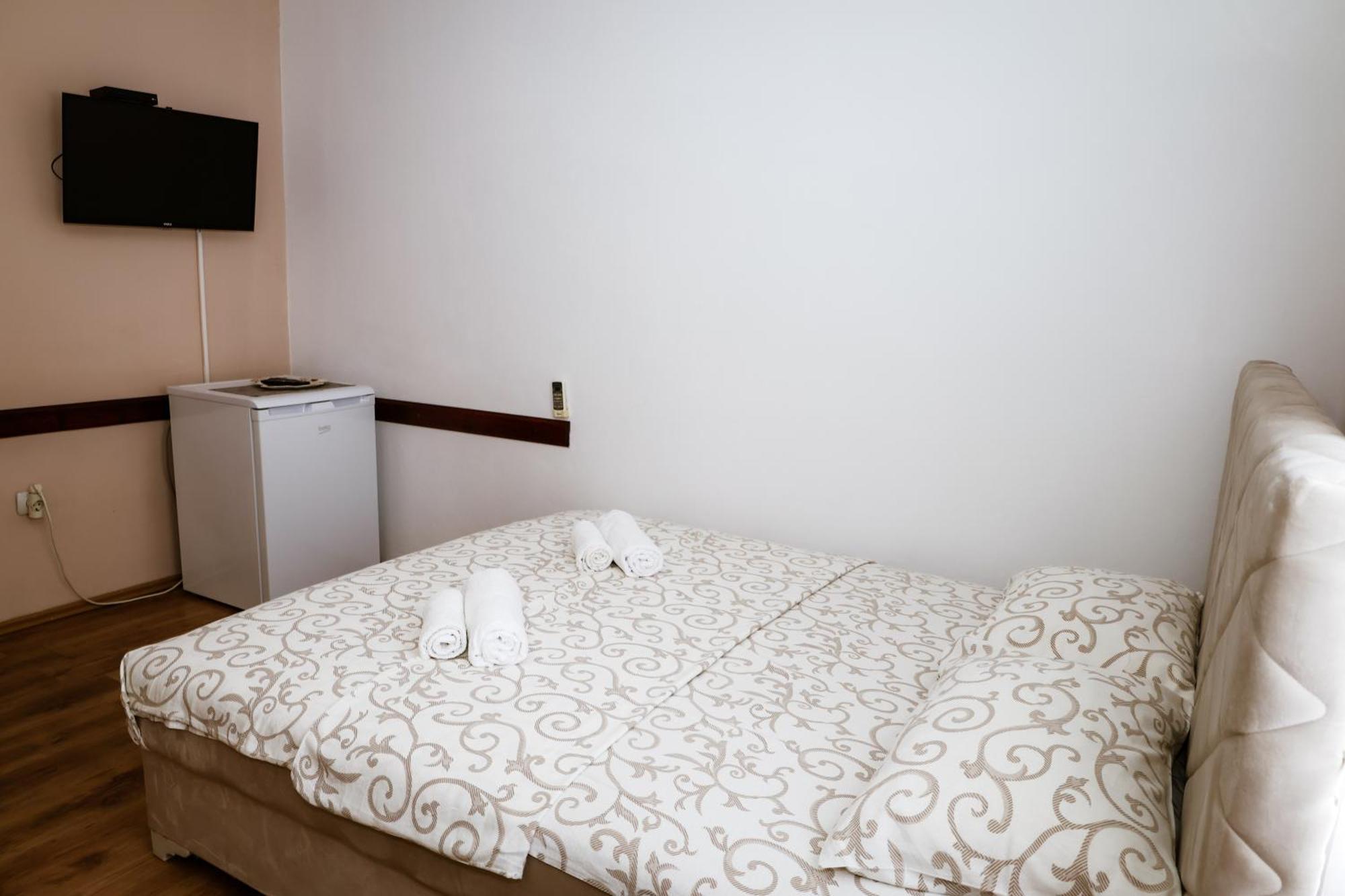 Apartments Djukic Tivat Exterior foto